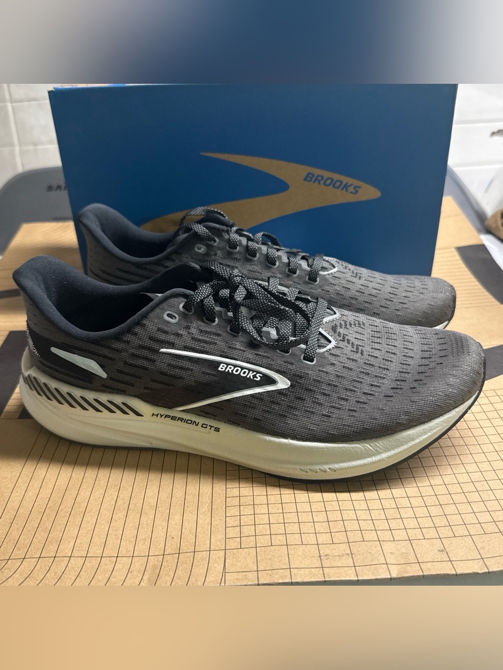 Brook Hyperion GTS 11 women